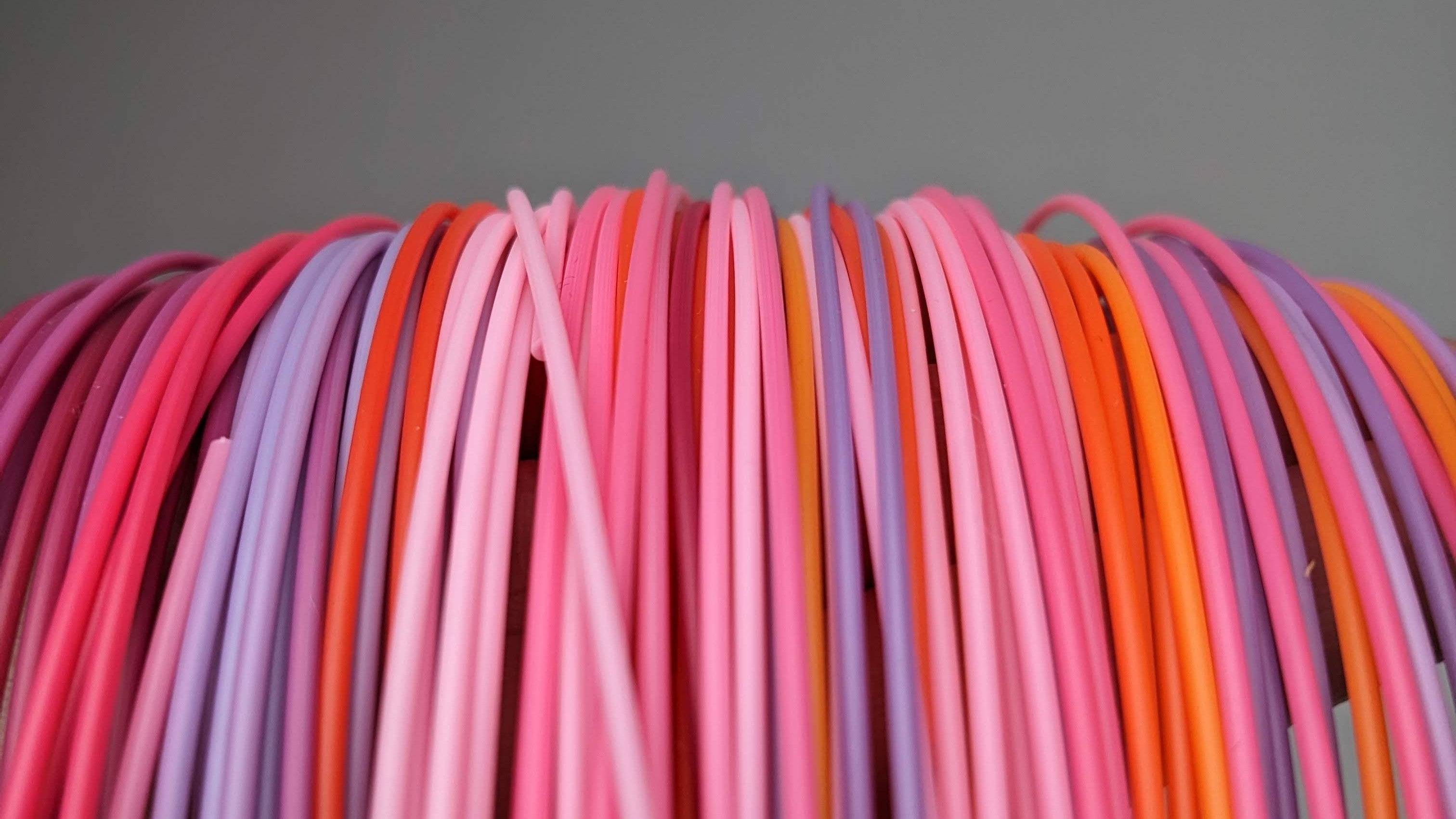 Endless PLA #23 (February 2023) - Love for Pantone Viva Magenta